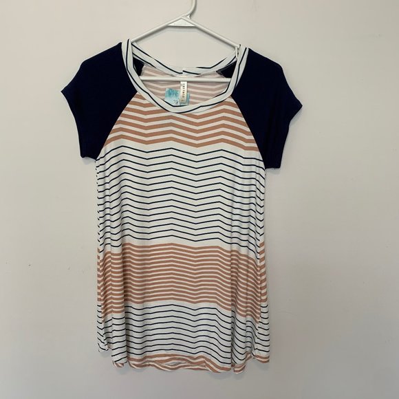 Emerald Tops - 🐱3 for $10. EMERALD "DAYS LIKE THIS" STRIPED TOP SIZE SMALL NWT